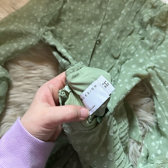 ASOS Pleat Detail Midi Dress In Jacquard Satin Spot With Tie Detail In Sage - Picture 7 of 7